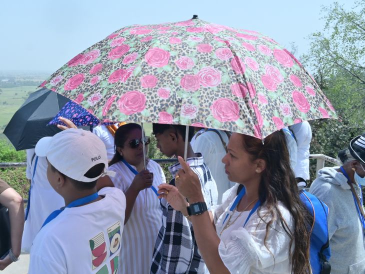 39 डिग्री में तपा रायसेन, सांची स्तूप पर सन्नाटा:  तेज गर्मी से पर्यटकों की संख्या घटी; दोपहर में परिसर लगभग खाली, कारोबार पर असर – Raisen News