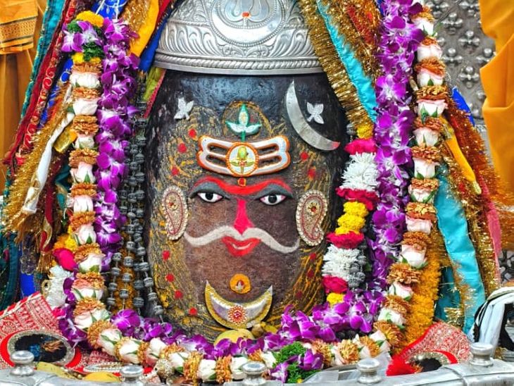 बुधवार को महाकाल के भस्म आरती दर्शन:  भगवान महाकाल को भांग चन्दन सिंदूर और आभूषणों से दिव्य स्वरूप श्रंगार – Ujjain News