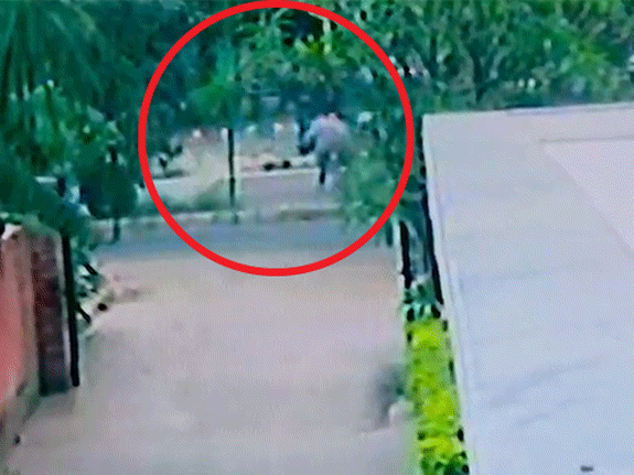 चंडीगढ़ ब्लास्ट में 2 नए वीडियो सामने आए:पंजाब BJP ऑफिस के पास दिखे हमलावर, हमले के बाद भागते हुए कैद