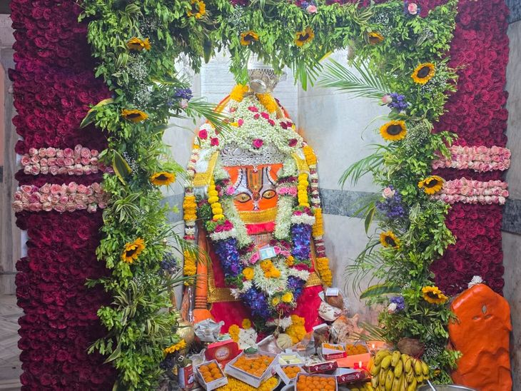 Multai Hanuman Jayanti: Devotees Dance at Court & Big Hanuman Temple