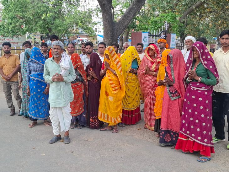 बीलोनी में सरपंच, बेटे और ग्रामीणों से मारपीट:  पानी की टंकी निर्माण को लेकर विवाद में दबंगों ने किया हमला – Dholpur News