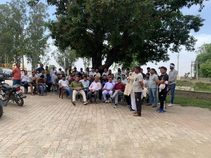 PWD Workers Announce Protest Against Officials in Meham Over Harassment