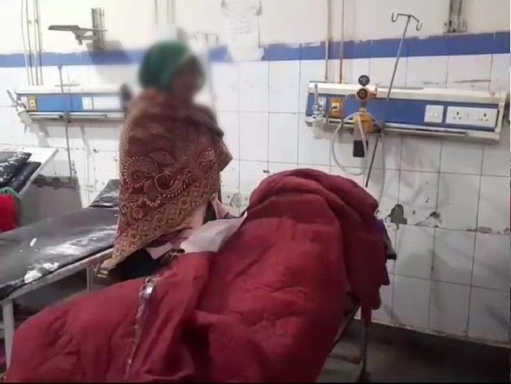 ग्वालियर में पति ने पत्नी में मारे चाकू:  नशे की हालत में घर पहुंचा और करने लगा विवाद, बच्चियों ने शोर मचाकर मां को बचाया – Gwalior News