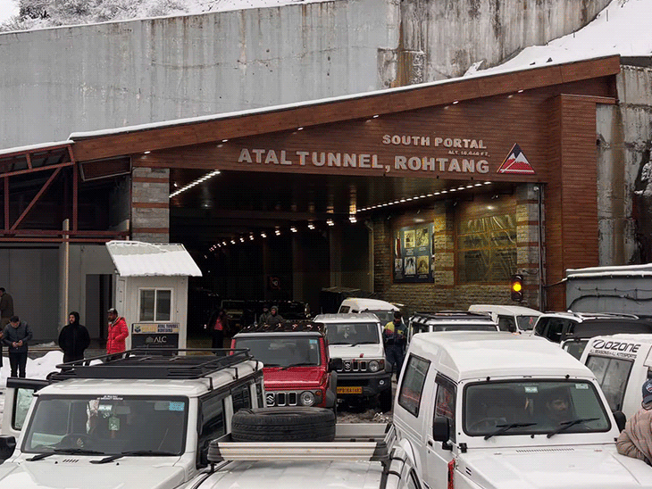 हिमाचल की ऊंची चोटियों पर बर्फबारी शुरू:  शिमला-हमीरपुर में ओलावृष्टि, 24 घंटे में 4.6॰C गिरा तापमान, 9 अप्रैल तक ओलावृष्टि-तूफान की चेतावनी – Shimla News