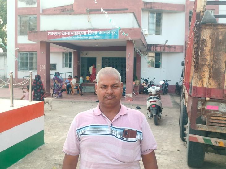 शाहकुंड में पेट्रोल पंप संचालक से 8.10 लाख की लूट:सादपुर मोड़ पर चार हथियारबंद बदमाशों ने वारदात को अंजाम दिया