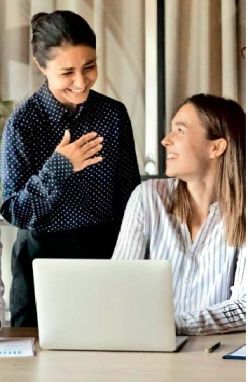 हंसने से दिमाग में ‘फील गुड’ हॉर्मोन रिलीज होते हैं:  अपनी गलतियों पर हंसना सीखें, मानसिक सेहत बेहतर और घबराहट कम होगी