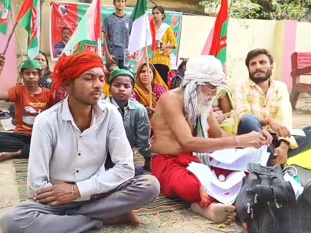 Moba Farmers Demand Name Change to Alha-Udal Nagar, Loan Waiver