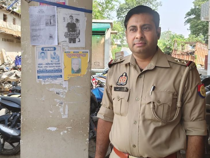 यूपी पुलिस सहरसा पहुंची:1200 किलोमीटर दूर लापता युवती के पोस्टर चिपकाए, 4 मार्च से लापता;युवक का हाथ होने का संदेह