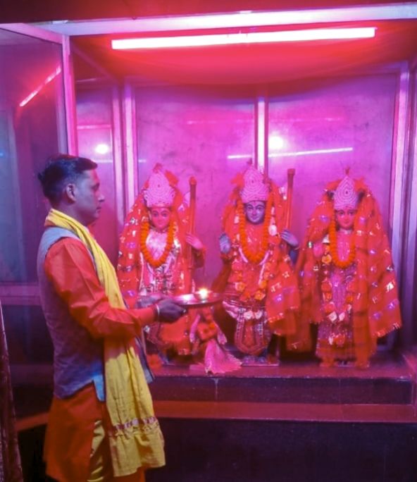 शृंगार पूजन कर सुख-समृद्धि की कामना की