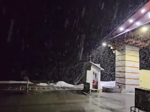 हिमाचल के ऊंचे पहाड़ों पर बर्फबारी, निचले इलाकों में बारिश:24 घंटे में 4.6॰C गिरा तापमान, 9 अप्रैल तक ओलावृष्टि-तूफान की चेतावनी