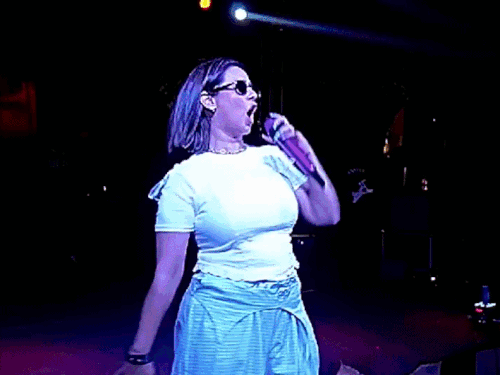 पंजाबी सिंगर सुनंदा को शो में युवक ने टच किया:  छलांग लगाकर स्टेज पर पहुंचे, डरकर सिंगर चीखने लगीं, शो कैंसिल किया, युवक हिरासत में – Jalandhar News