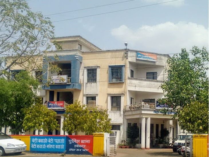 भोपाल में रिटायर्ड कर्नल के बंगले में घुसा नकाबपोश:  पढ़ाई कर रहे बेटे ने पकड़ा, मारपीट कर भागा आरोपी; पुलिस जांच में जुटी – Bhopal News