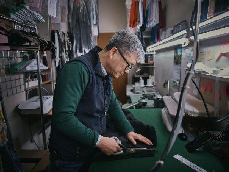 वजन घटाने वाली दवा के चलते दर्जियों के अच्छे दिन:  अमेरिका में 1,850 रुपए की जैकेट की फिटिंग पर 25 हजार खर्च कर रहे