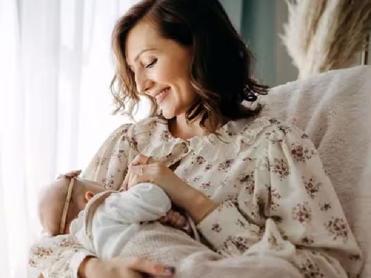 ‘परफेक्ट मां’ बनने का प्रेशर:  देश की 22% माताएं डिप्रेशन में, हर समय खुश रहने का दबाव खतरनाक