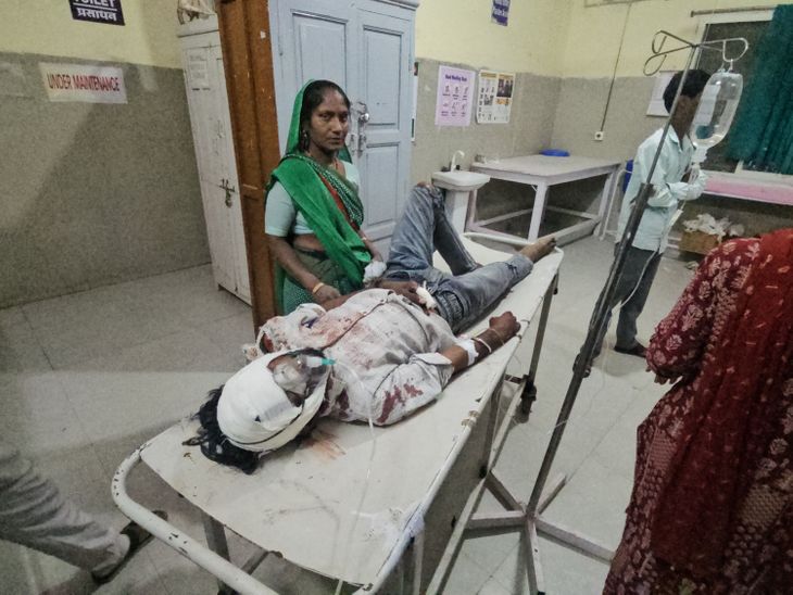 Mक्सी Bike Accident | Two Youth Injured