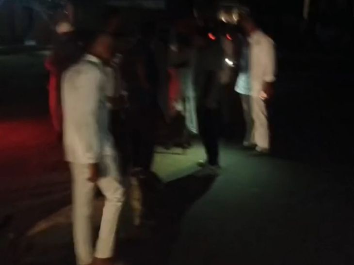 जालोर में पिकअप ने भेड़ों को कुचला, सात की मौत:  7 घायल; आरोपी ड्राइवर को पकड़ने और मुआवजे की मांग – Jalore News