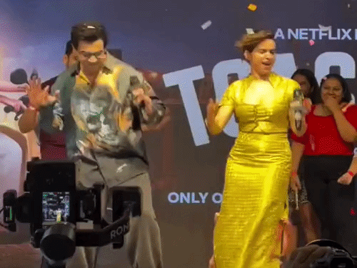 गुरुग्राम में एंबियंस मॉल पहुंचे एक्टर राव राजकुमार:  फिल्म टोस्टर की को-स्टार सानिया के साथ दी परफॉर्मेंस, फैंस संग ली सेल्फी – gurugram News