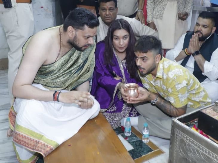 Ujjain Mahakal Temple: Nitish Rana & Milind Soman Attend Bhasma Aarti