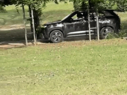 चंडीगढ़-लेजर वैली पार्क के वॉकिंग ट्रैक पर दौड़ी कार:  चारों तरफ पुलिस तैनात, नहीं लगी भनक; चालक बोला परमिशन, दस्तावेजों समेत पुलिस स्टेशन बुलाया – Chandigarh News