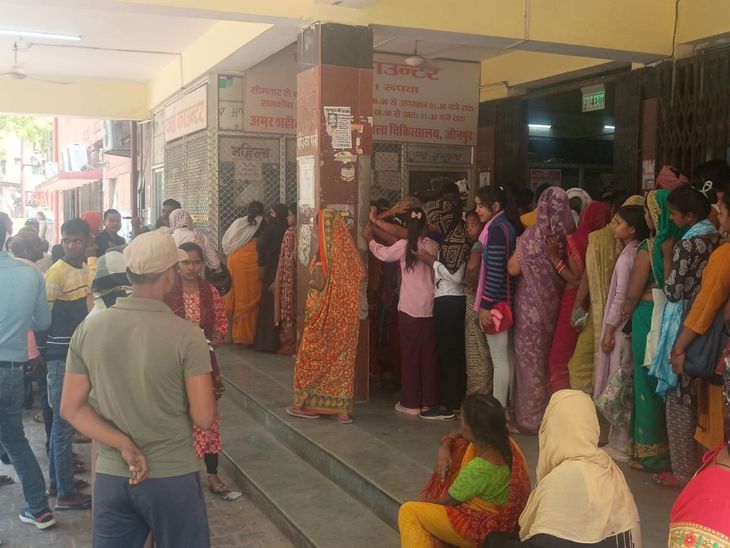 Jaunpur OPD Long Queues | Seasonal Illnesses Rise Amid Weather Change
