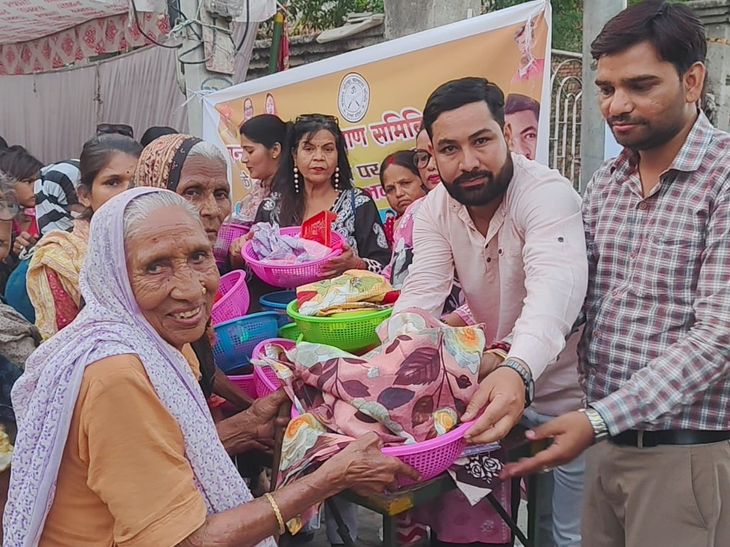 Lucknow NGO Aids Fire Victims in Slums | Relief Materials Distributed