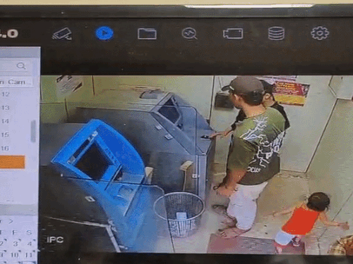 लुधियाना में ATM कार्ड बदलकर ठगी,VIDEO:  महिला के सवा लाख रुपए उड़ाए, बूट और कपड़े खरीदे, CCTV में कैद वारदात – Ludhiana News