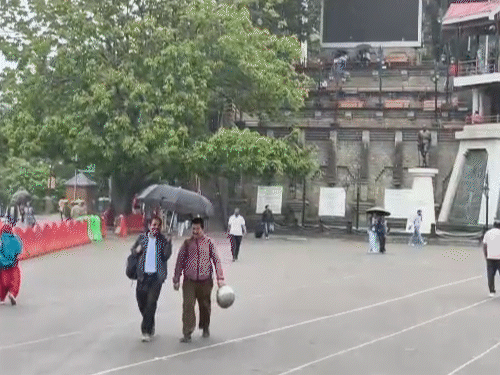 हिमाचल में बारिश के बाद गर्मी से राहत:कई शहरों का पारा 12॰C तक लुढ़का,अगले 6 दिन बरसेंगे बादल; कल ओलावृष्टि की चेतावनी