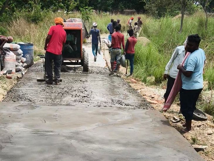 Sarai Bika RCC Road Construction | Gram Pradhan Sudama Maurya, Jaunpur