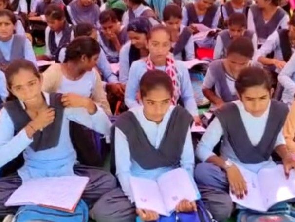 राजस्थान में स्टूडेंट्स को बड़ी राहत: इस सेशन में भी मिलेंगी सभी स्कॉलरशिप, सिर्फ स्कूल से ही होगा आवेदन - Dainik Bhaskar