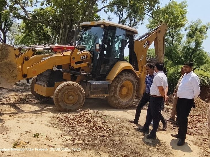 Bhavalkheda: SDM, Tehsildar & Police Deployed for Bus Stand Construction