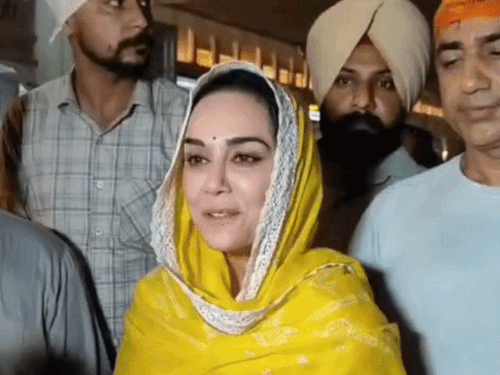 प्रीति जिंटा ने पीबीकेएस के लिए स्वर्ण मंदिर में माथा टेका: लंगर हॉल में सेवा दी गई; बोलीं- पंजाब से मुझे बहुत प्यार मिला, मैं प्लेऑफ में जरूर पहुंचूंगी – अमृतसर न्यूज़