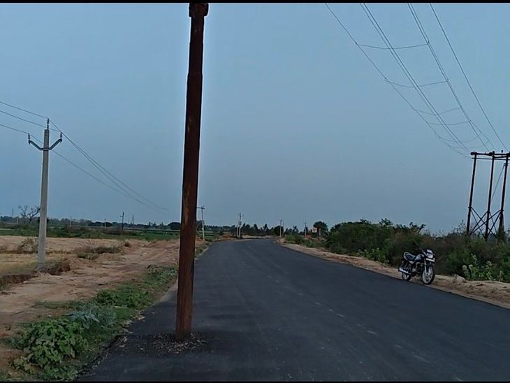 Pali-Sahjnpur Canal Road Electric Poles Danger | Officials Promise Action