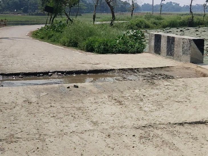 Rampur Bharna Bridge Pothole Danger | Locals Commuters Facing Issues