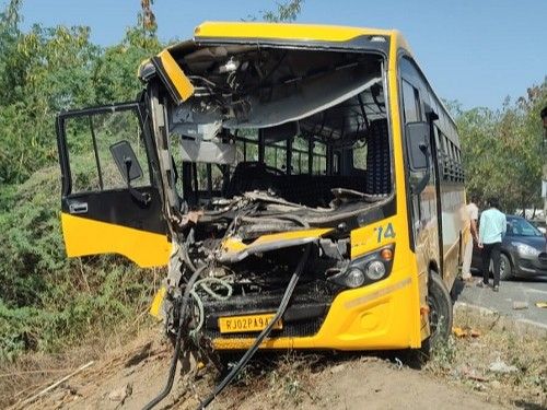School Bus and Truck Accident on Delhi-Jaipur Highway Near Rewari ...