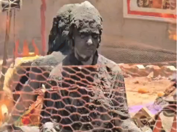 Pushkar: Russian Yogini Annapurnas Agni Tapasya in 42°C Pushkar: Russian Yogini Annapurnas Agni Tapasya in 42°C