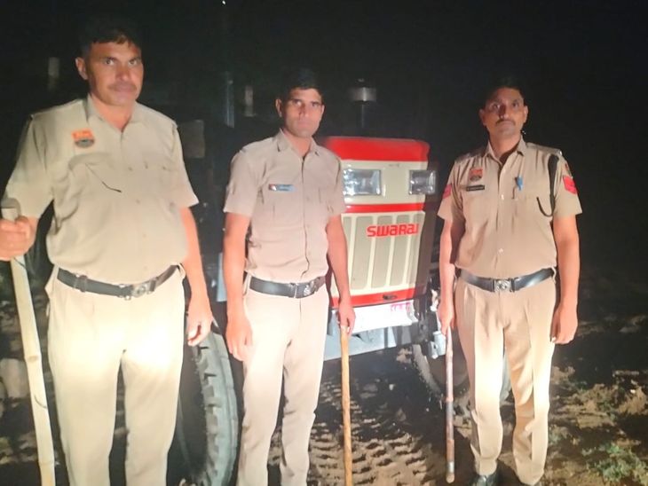 महेंद्रगढ़ में अवैध खनन पर कार्रवाई, आयरन-पत्थर की ट्राली पकड़ी:  पुलिस ने छापड़ा-बीबीपुर पहाड़ियों में पकड़ा वाहन; माइनिंग विभाग ने किया सीज – Narnaul News