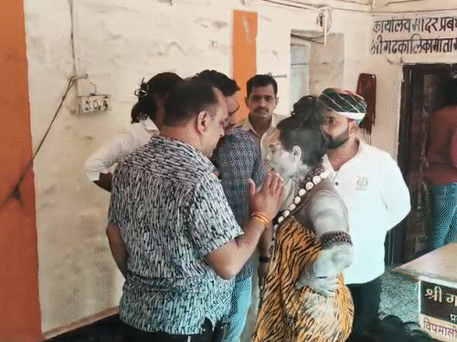 Ujjain Kinnar Akhada Mahamandaleshwar Petrol Self-Immolation Attempt ...