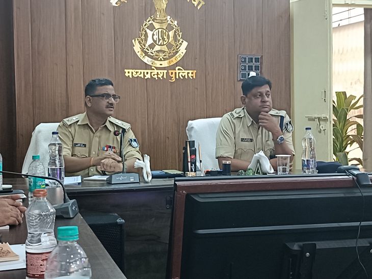 Dindori SP Ashish Khare Takes Charge | Safety, Traffic, New Laws