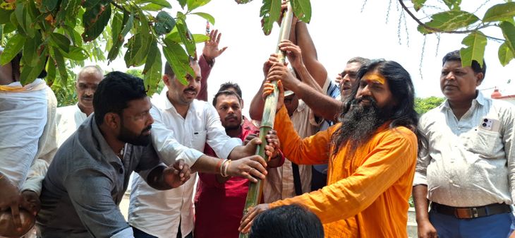 Flag hoisting took place at Kamdhenu Temple at the beginning of ...
