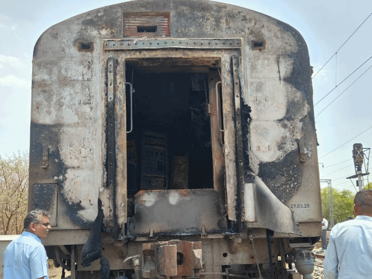 Rajdhani Express Coach Fire Investigation | High-Level Team Visits Alot ...
