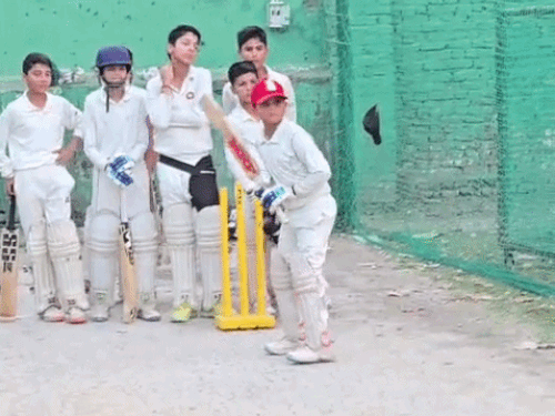 विराट कोहली से मुलाकात के बाद बदल गई हमशक्ल की जिंदगी- बन गए सेलिब्रिटी, सब बुलाते थे जूनियर चीकू, 3 कंपनियों के लिए विज्ञापन किए और मॉडलिंग के ऑफर भी मिले – पंचकुला न्यूज़