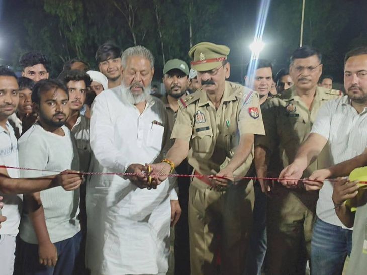 Night T10 Cricket League Inaugurated in Charthawal | Master Islamuddin ...