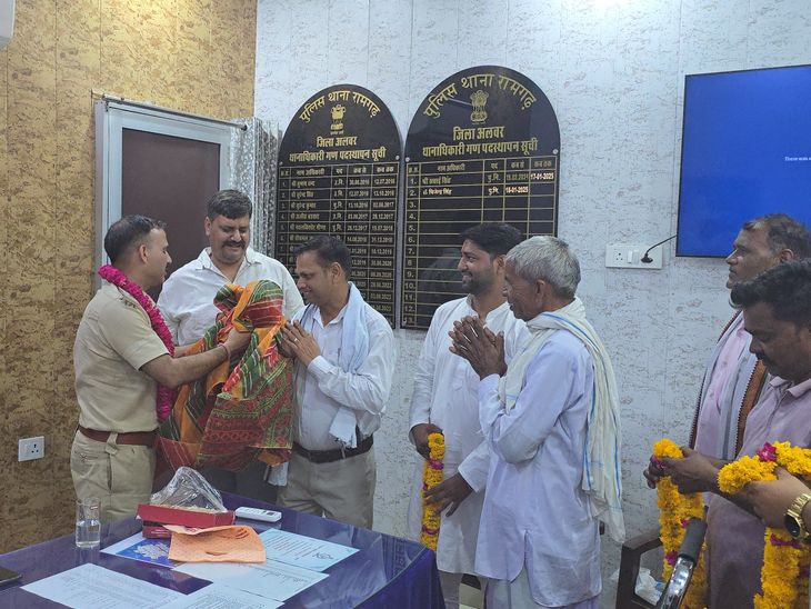 Alwar SP Deepak Sharma Visits Ramgarh, Holds Crime Meeting for Eid