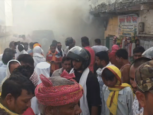 Aurangabad Textile Shop Fire | Rs 20 Lakh Loss