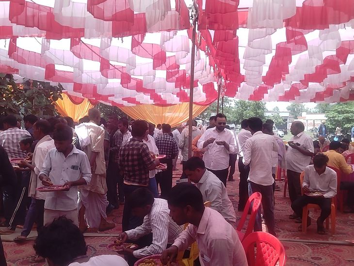 Jamunaha SDM Sanjay Rai Inaugurates Bhandara by Lekhpal Sangh