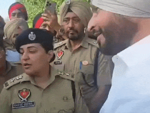 बिट्‌टू और पुलिस के बीच हुई बहस पर राजनीति गरमाई:  बोले- यह सरकारी गुंडे हैं, अरोड़ा बोले- यह भाजपा का वर्किंग मॉडल – Chandigarh News