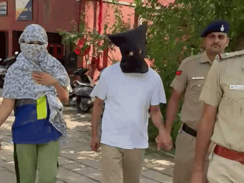 चंडीगढ़ में न्यूजीलैंड भेजने के नाम पर 60 लाख ठगे:  इमिग्रेशन कंपनी चलाने वाले 2 गिरफ्तार, ऑफिस बंद कर फरार, पहले से आपराधिक रिकॉर्ड – Chandigarh News