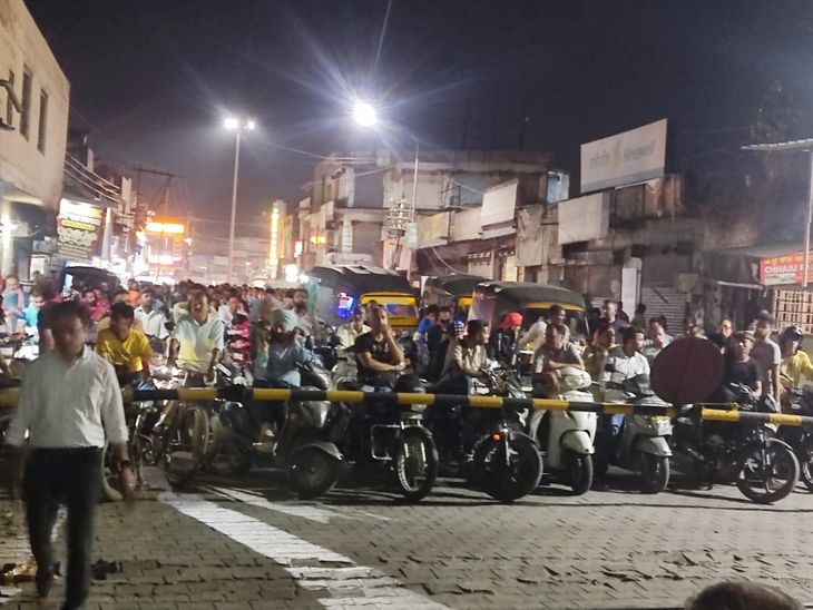 पठानकोट में 35 मिनट बंद रहा रेलवे फाटक:  नैरोगेज ट्रेन का ट्रायल बना लोगों के जी का जंजाल, लगा लंबा जाम, शहरवासी हुए परेशान – Pathankot News