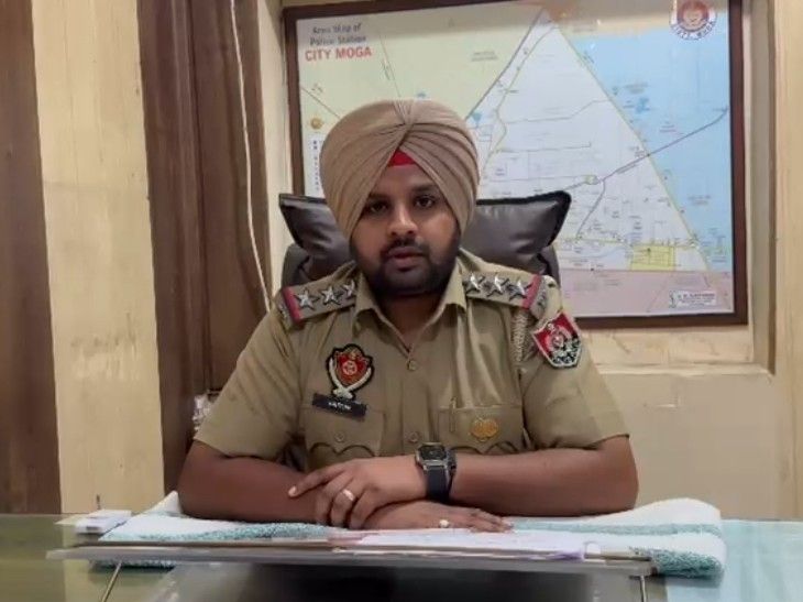 मोगा में नशा तस्करों पर पुलिस की कार्रवाई:  3 आरोपी गिरफ्तार, 10 ग्राम हेरोइन और 90 नशीली गोलियां बरामद – Moga News