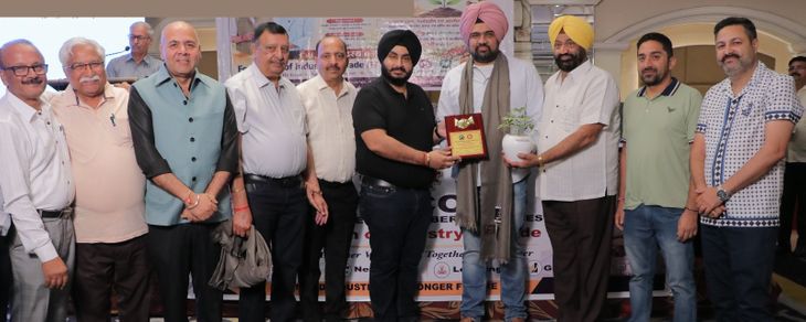 फेडरेशन ऑफ इंडस्ट्रीज ने रंधावा को किया सम्मानित – Jalandhar News